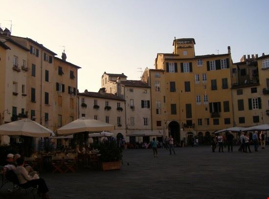  Lucca  