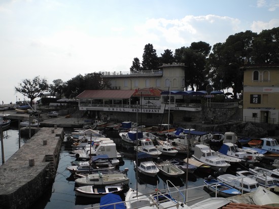 porticciolo nei dintorni