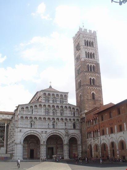  Lucca  