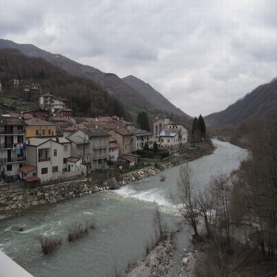  Foto scattata dal ponte di Farini .  