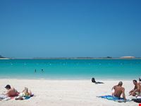 spiaggia abu dhabi