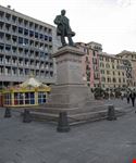 Statua in Piazza Caricamento