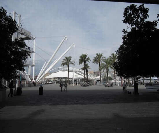 Piazza Caricamento e Bigo