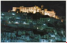 muro lucano di notte