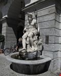 Statua che rappresenta il Torrente Buthier