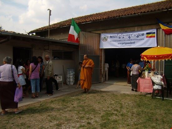  Piubega monaco buddhista wat khmer  