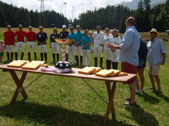 POLO SULL'ERBA