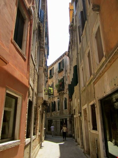 A spasso per le calli - Calle a Venezia - ©La Citta Vita - ©La Citta Vita - CC BY-SA 2.0