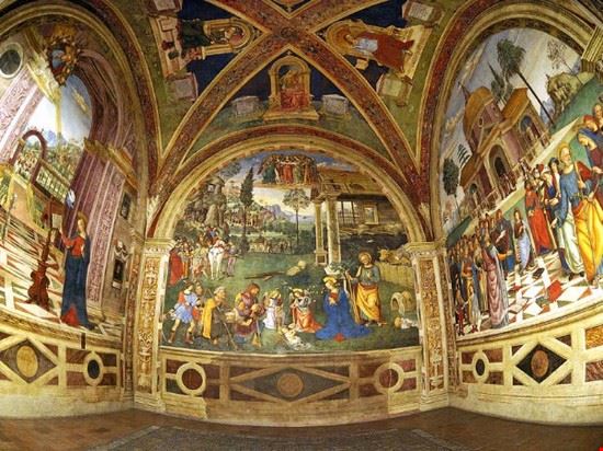 Pinturicchio a Spello Affreschi del Pinturicchio presso il duomo di Spello (Cappella Baglioni)  