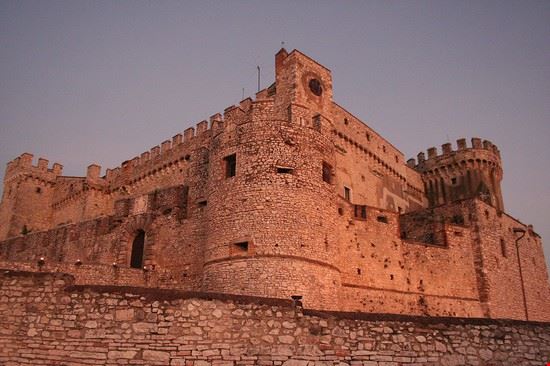 Castello Orsini Castello Orsini a Nerola ©cinqueottobre - CC BY-NC-SA 2.0 ©cinqueottobre