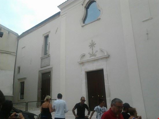  In paese, abbiamo anche l'ospedale di massimo 10 posti letto che Padre Pio fece creare per i malati  