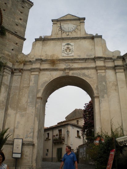 Arco dei Vescovi (o della Meridiana)