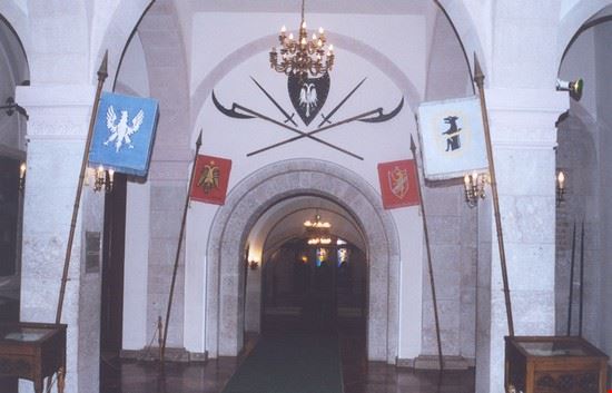  Tirana  