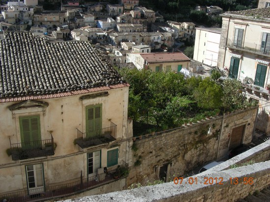 casa con giardino (posto sopra il garage)