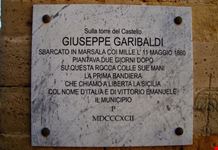 Il Castello-targa commemorativa
