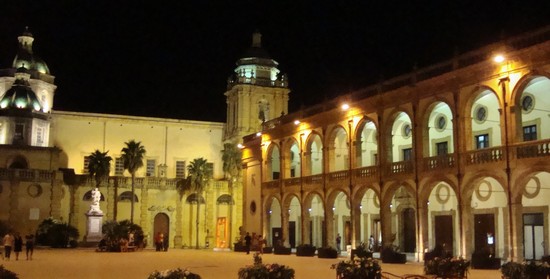 Piazza Duomo 2