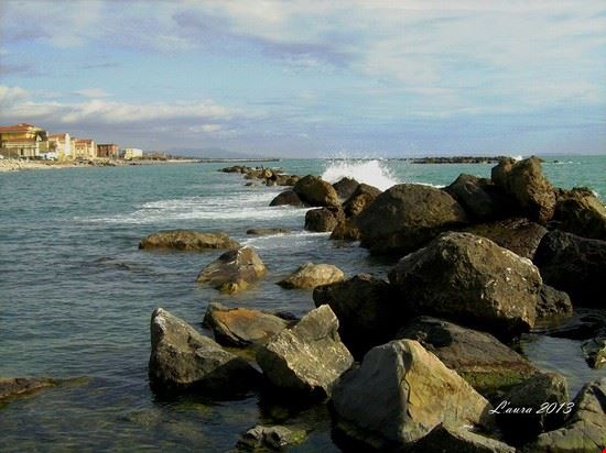  DALLO SCOGLIO IL PONTILE MARINA di   MASSA
  