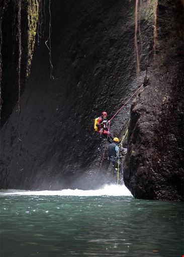 Aling Gorge the s point - Bali Canyoning Aling Gorge the s point - Bali Canyoning