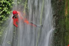 Kalimudah abseil - Bali canyoning