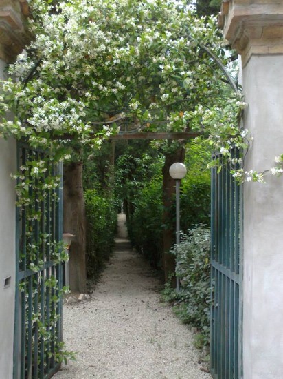L'entrata al giardino