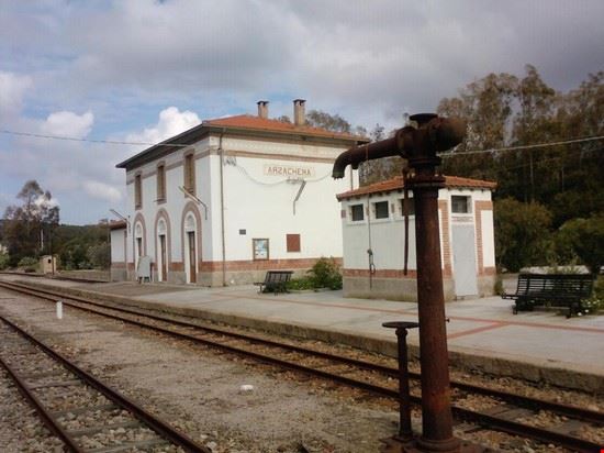  LA STAZIONE FERROVIARIA DI ARZACHENA  
