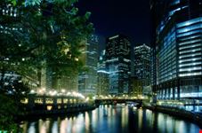 Il Chicago River di notte