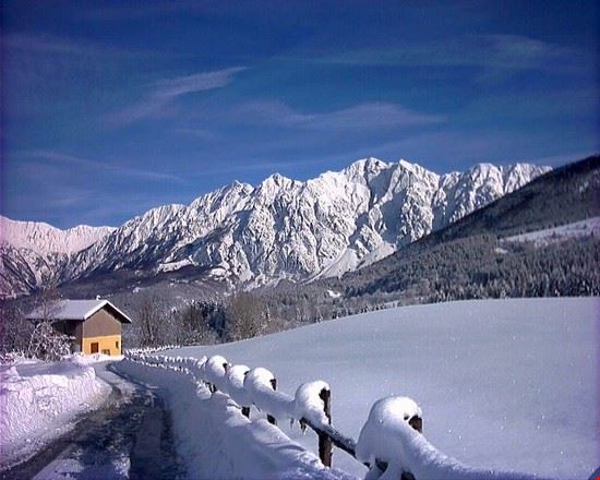 Dolomiti Bellunesi dopo una bella nevicata  