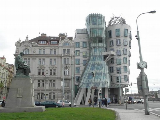the dancing house.