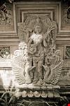 Statua intagliata nella pietra