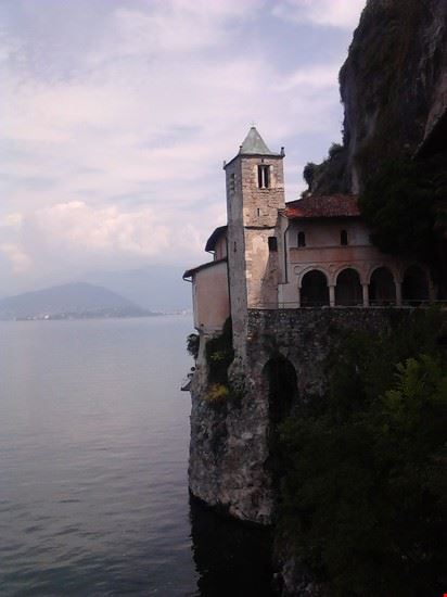  Leggiuno  