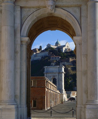 ancona arco di traiano