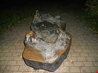 Costruzione metallica rappresentante il lago di Bled