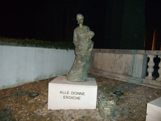 Monumento alle donne eroiche