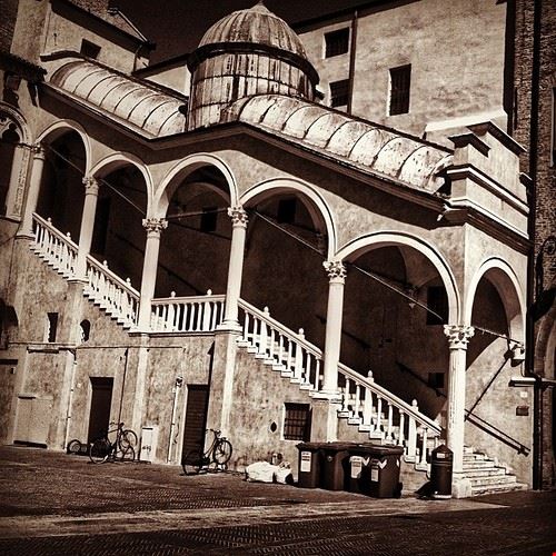 Palazzo Municipale Ferrara FabioC. - Attribution-ShareAlike License (http://creativecommons.org/licenses/by-sa/2.0/) FabioC.