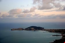 Gaeta vista dai monti Aurunci.