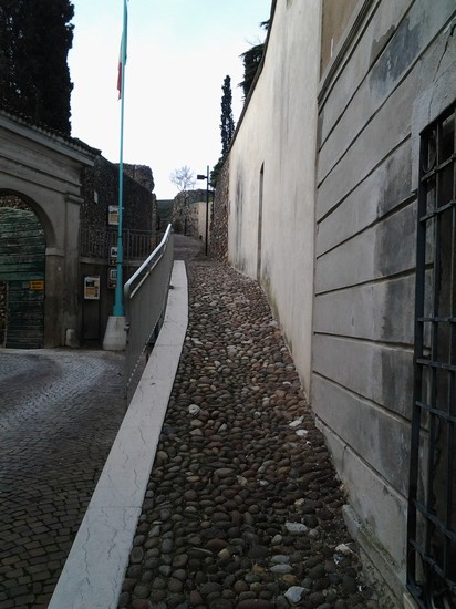 Centro storico salita Mirabelli Roberti
