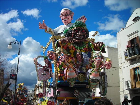 Carnevale di Putignano 2020: date, programma ed eventi
