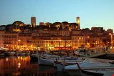 Cannes di notte