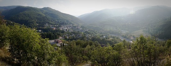 Riolunato-visto dalla pista atterraggio elicottero