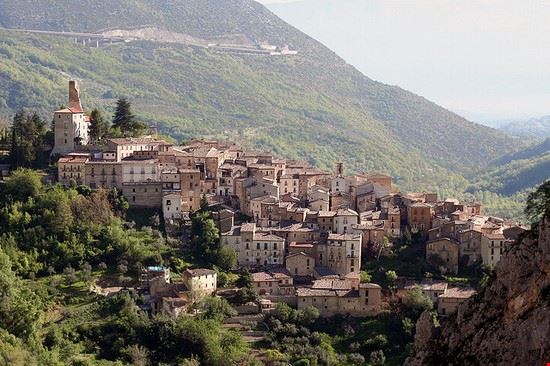  Anversa degli Abruzzi ©Rubber Slippers In Italy - CC BY-NC-ND 2.0 ©Rubber Slippers In Italy