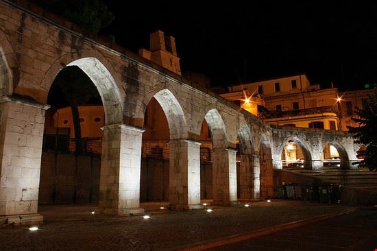 Centro storico Acquedotto medievale ©arnaldo.polce - CC BY-NC-ND 2.0 ©arnaldo.polce