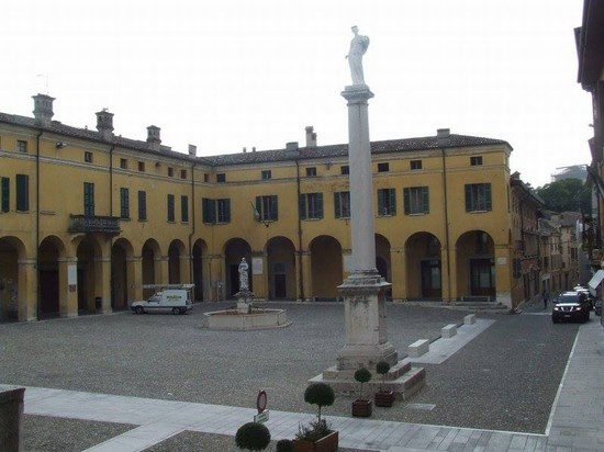 Piazza Ugo Dallo'