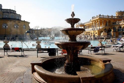 Bagni Széchenyi Budapest ParisSharing - Attribution License (http://creativecommons.org/licenses/by/2.0/) ParisSharing
