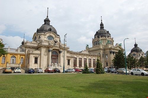 Bagni Széchenyi Budapest bonnieann1815 - Attribution License (http://creativecommons.org/licenses/by/2.0/) bonnieann1815
