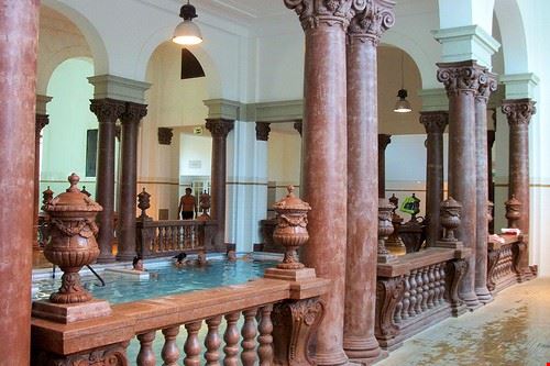 Bagni Széchenyi Budapest asitrac - Attribution-NonCommercial-ShareAlike (http://creativecommons.org/licenses/by-nc-sa/2.0/) asitrac