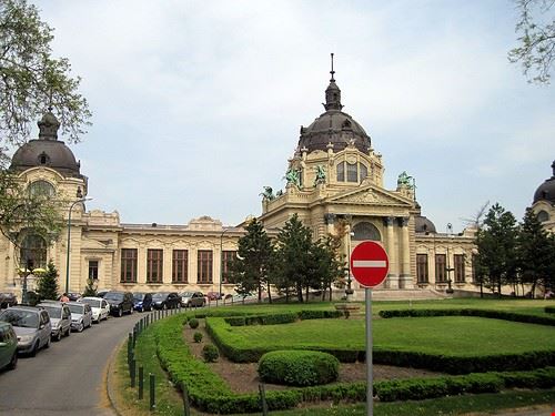 Bagni Széchenyi Budapest scook48227 - Attribution-NonCommercial (http://creativecommons.org/licenses/by-nc/2.0/) scook48227