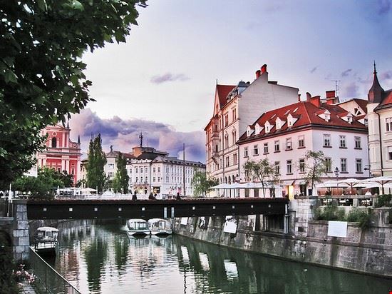 Lungofiume Lungofiume ©FromTheNorth - CC BY-NC-SA 2.0 ©FromTheNorth
