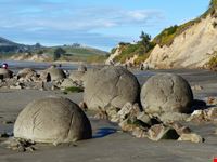 Moeraki Boulders