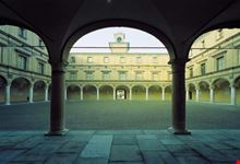 Cortile del Palazzo dei Pio