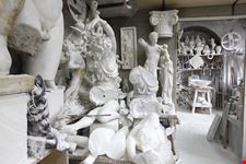 Bottefa artigiana di alabastro